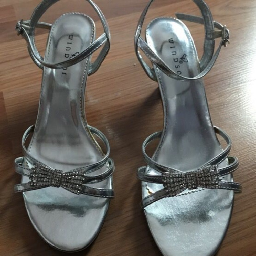 Windsor Heels